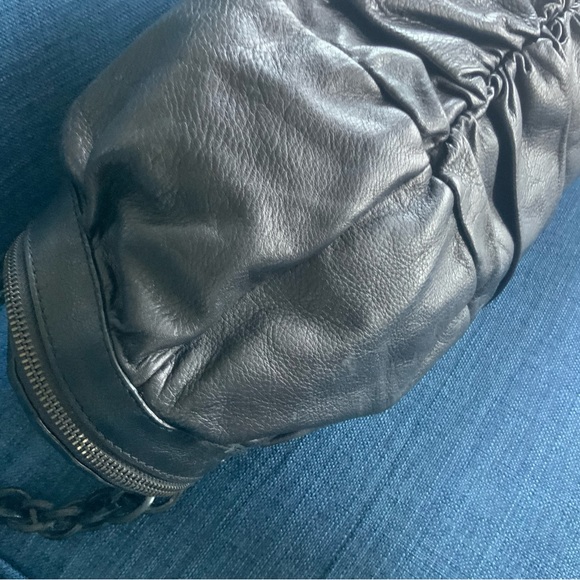 Preloved Gucci Galaxy Bag - Picture 7 of 14